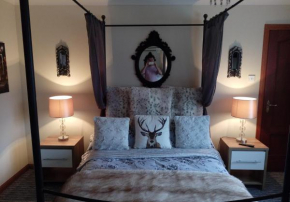 Отель One Strathview B&B  Форфар